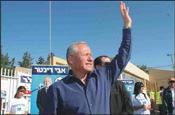 Dichter in Ashqelon at Kadima�s primaries. Photo: Eliahu Ben Igal/Jini Agency for Israel Sun