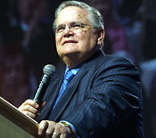 Rev. John Hagee addresses a crowd of Christian Zionists