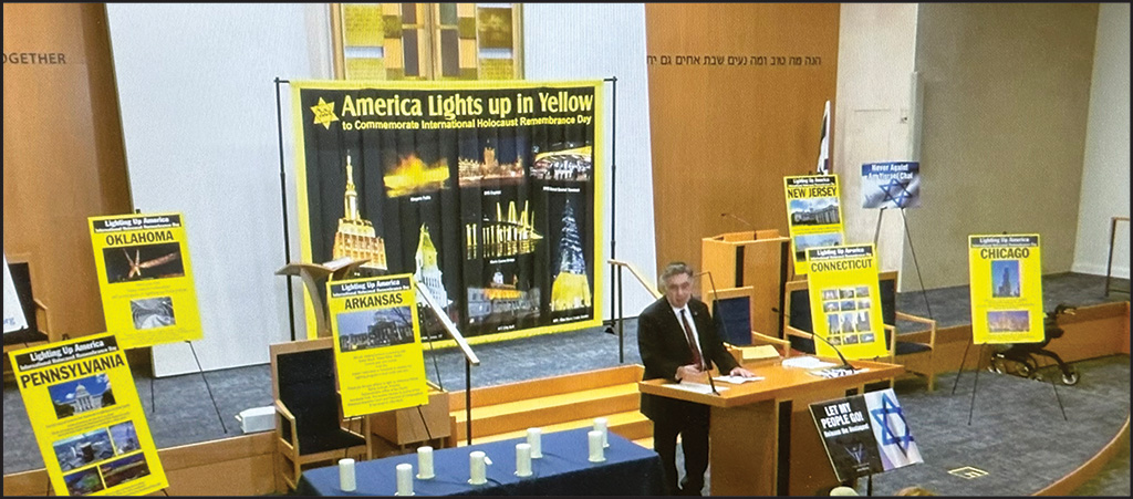 Rabbi Joe Potasnik leading International Remembrance Day Ceremony at Sutton Place Synagogue.