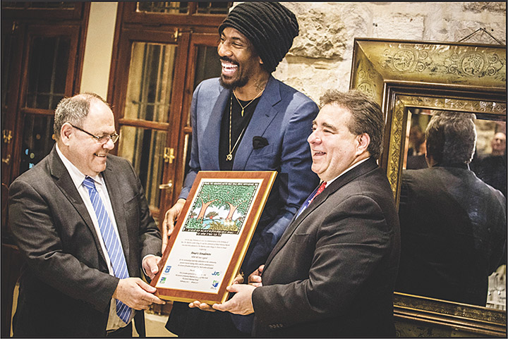 Six-Time NBA All-Star Amar'e Stoudemire Receives MLK Jr. Award in Jerusalem