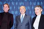 At the press conference at the UN with Israeli Pres., Shimon Peres (center), Foreign Minister, Tzipi Livni (left) and Israeli UN Ambassador, Gabriela Shalev (right). Photo: Gloria Star Kins